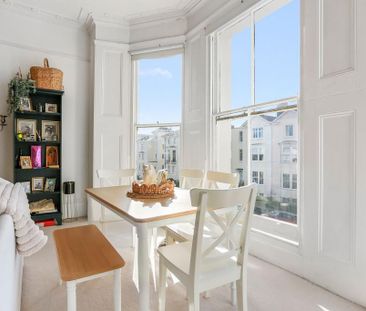 3 bedroom flat to rent - Photo 5