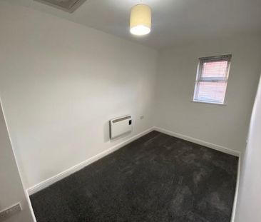 3 bedroom flat to rent - Photo 2
