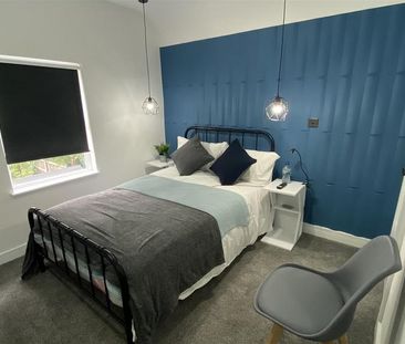 1 bedroom in a house share to rent - Photo 2