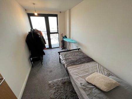 2 bedroom apartment to rent - Photo 2