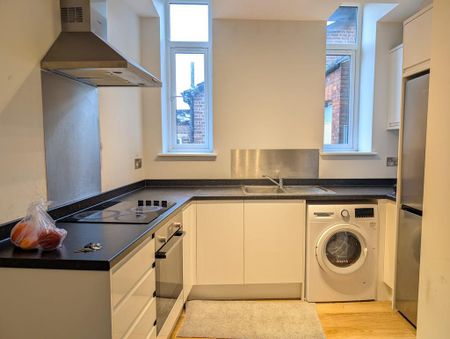 1 bedroom flat to rent - Photo 2