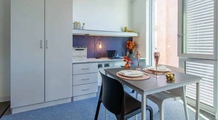 Courtyard Studio - Photo 3