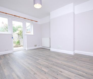 3 bedroom semi-detached house to rent - Photo 3