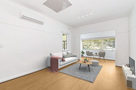 Beautiful Family Home - Photo 2