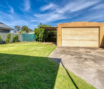 305 Beechworth Road, Wodonga VIC 3690 - House For Rent | Domain - Photo 3
