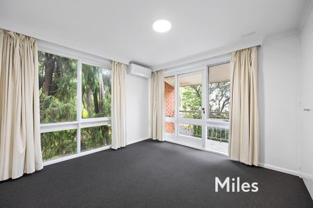 1/96 Locksley Road, Ivanhoe - Photo 2