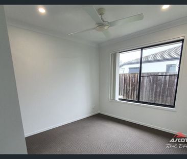 Modern 3 Bedroom Unit in Bargara - Photo 3