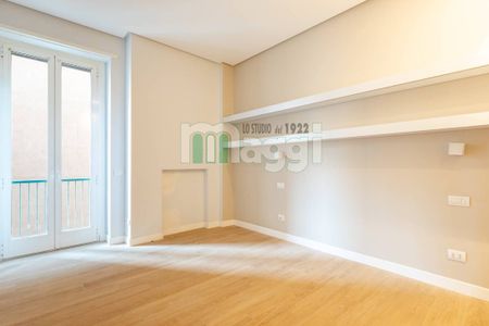 Via Varese, Milano, Lombardy 20121 - Photo 4