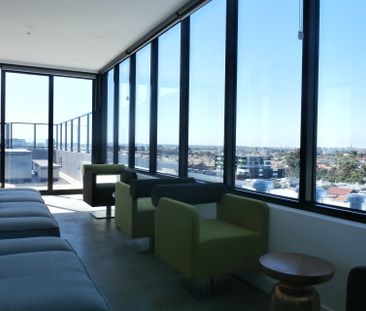 Modern Apartment with Amazing City Views in Brunswick - Photo 1