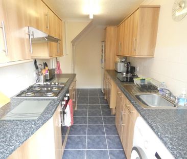 3 bedroom terraced house to rent - Photo 2