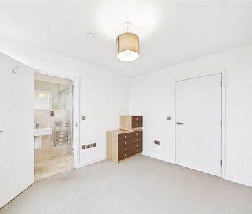 Springfield Road, Chelmsford, Essex, CM2 6JG - Photo 4