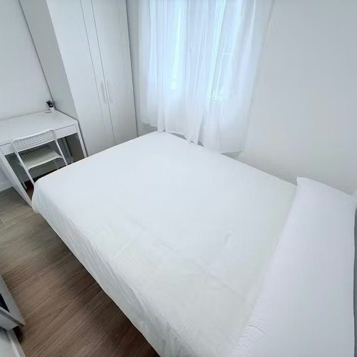 Calle del Puerto del Bruch, Madrid, Community of Madrid 28031 - Photo 1