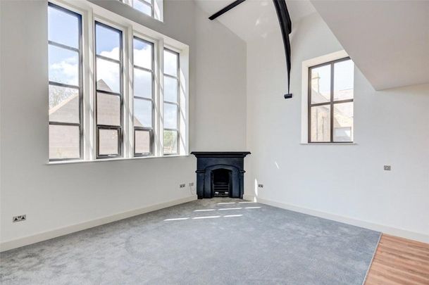 4 bedroom end of terrace house to rent - Photo 1