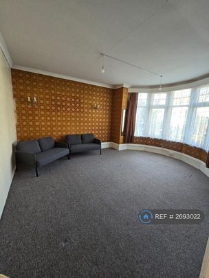 5 bedroom semi-detached house to rent - Photo 1