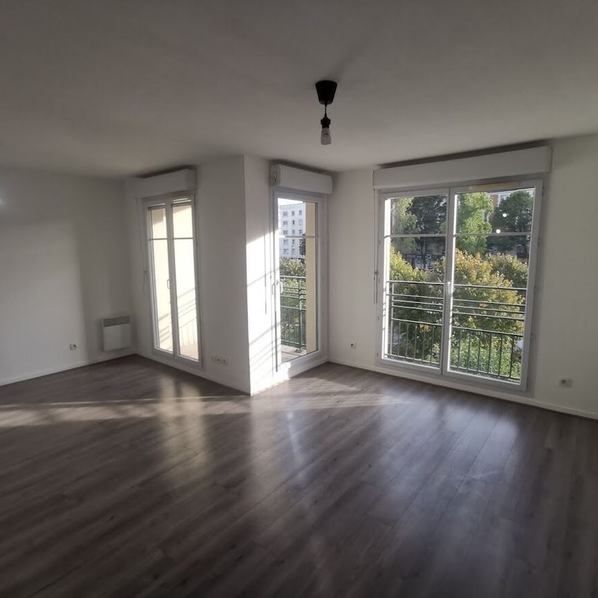 Location appartement 1 pièce, 33.56m², Le Bourget - Photo 1