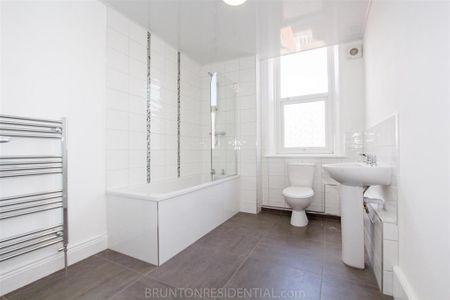 4 bedroom maisonette to rent - Photo 3