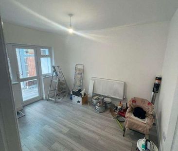 Sheringham Avenue, Romford, London, United Kingdom, RM7 - Photo 6