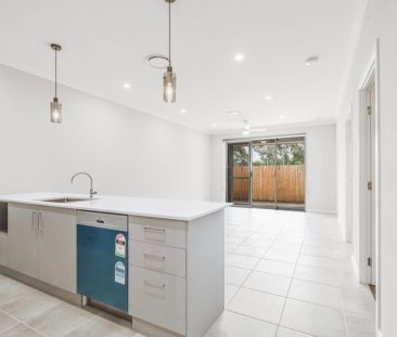 Brand New Modern 4 Bedder Family Home LOW priced set to be gone quick - Photo 6