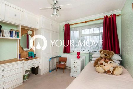 3 bedroom end of terrace house to rent - Photo 3