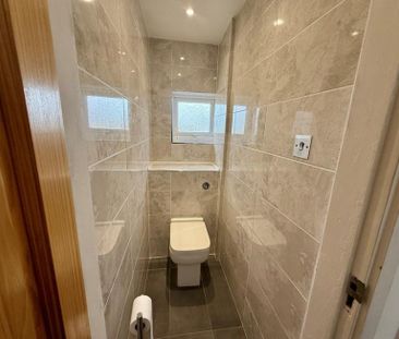 2 Bedroom Apartment HOMEOW - Photo 3