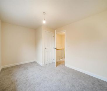 2 bedroom end of terrace house to rent - Photo 1
