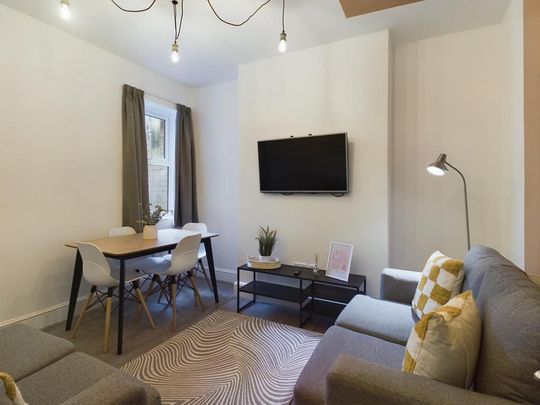 4 bedroom house to rent - Photo 1