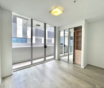 Modern 1 bedroom plus study apartment located in the heart of Zetla... - Photo 4