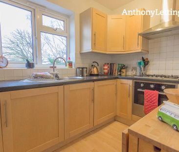 2 bedroom maisonette to rent - Photo 6