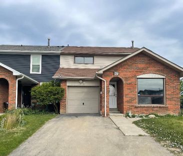 For Lease - 97 Ashford Court, Brampton, Ontario - Photo 6