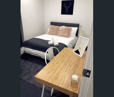 Union Tower offers the ultimate convenience placing all of life's n... - Photo 3