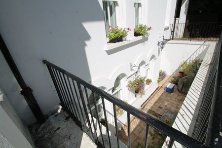 3 Bed Flat, West Hill, HA2 - Photo 2