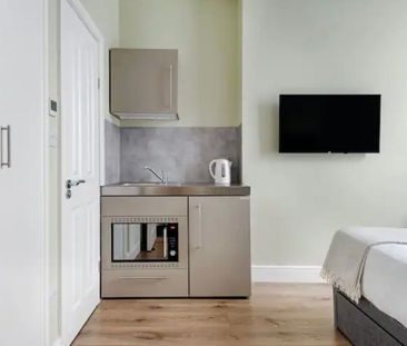 Studio Flat, Willesden Lane, NW6 - Photo 2