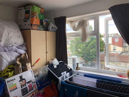 3 bedroom flat to rent - Photo 5