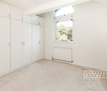 4 bedroom detached house to rent - Photo 3