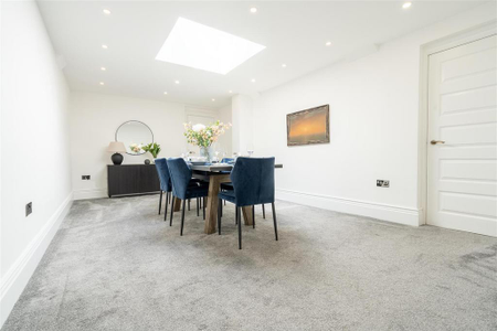 3 bedroom apartment to rent - Photo 3