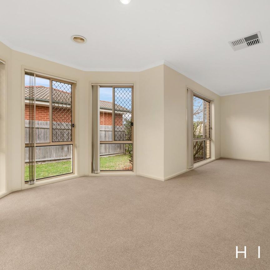 18 Clemenger Street, Nicholls ACT 2913 - House For Rent | Domain - Photo 1