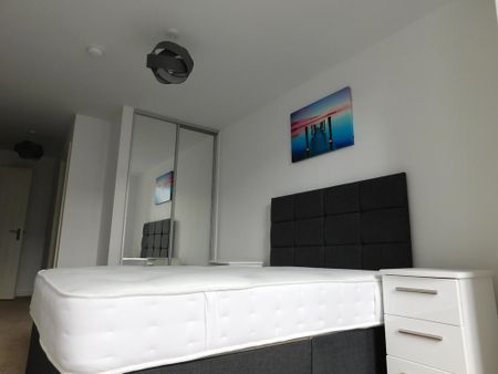 2 bedroom apartment to rent - Photo 2