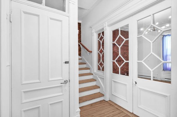 1804 Rue Notre-Dame O. - Photo 1