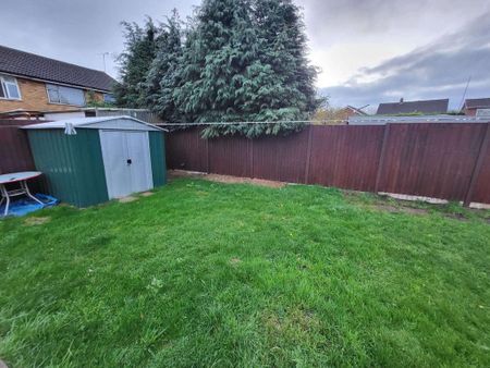 2 bedroom maisonette to rent - Photo 4