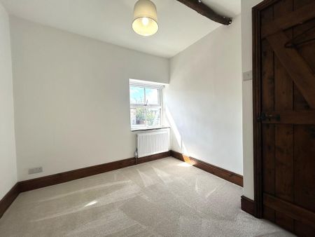 2 bedroom cottage to rent - Photo 2