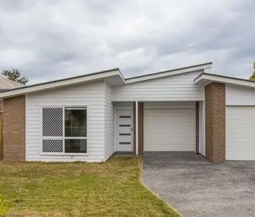 “Stylish and Spacious Family Duplex in Brentwood Forest Estate, Bel... - Photo 2