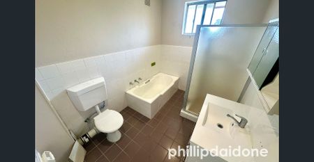 Tidy And Convenient 2 Bedroom Unit. - Photo 2
