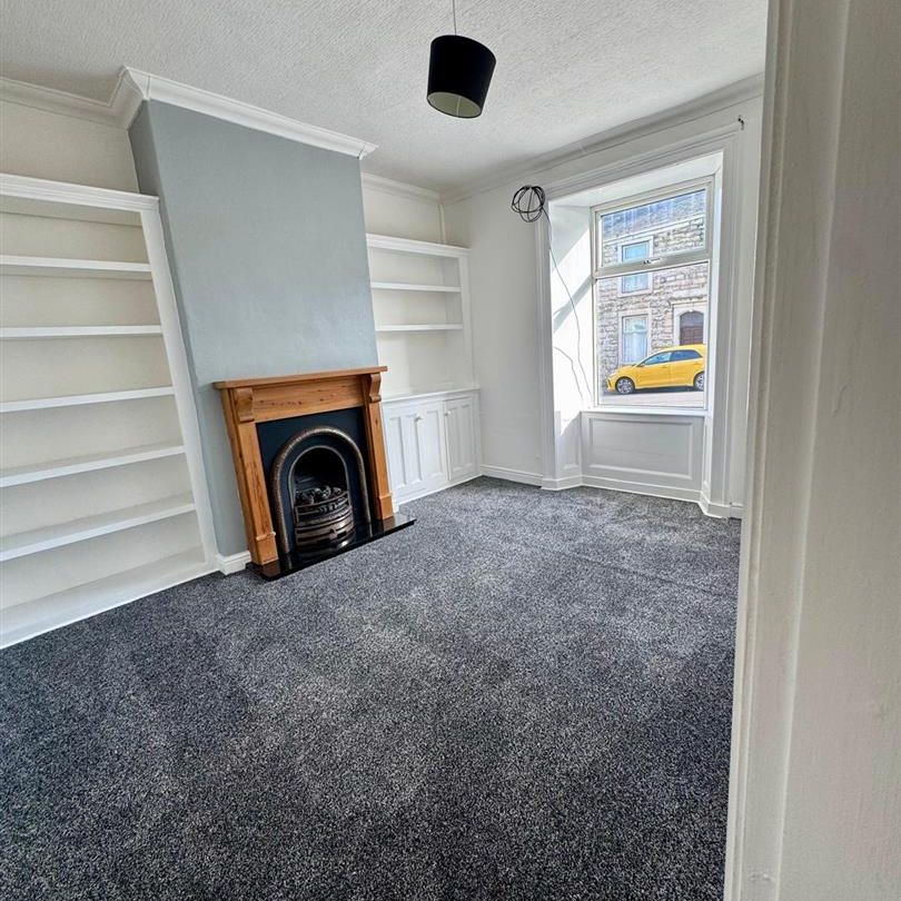 2 bed terraced house to rent in Hermitage Street, Blackburn, BB1 - Photo 1