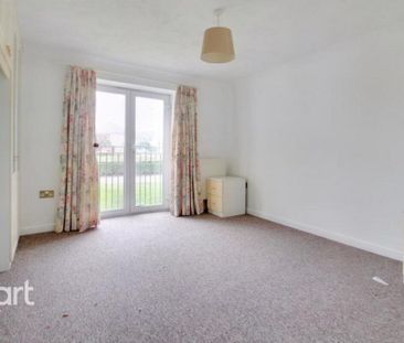 3 bedroom apartment to rent - Photo 2