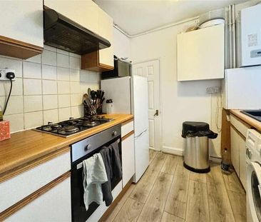 Grovelands Road, Reading, Berkshire, RG30 - Photo 2