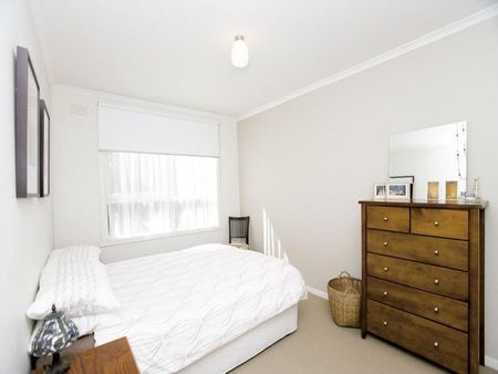 1/3 Jessie Street, Northcote VIC 3070 - Photo 2