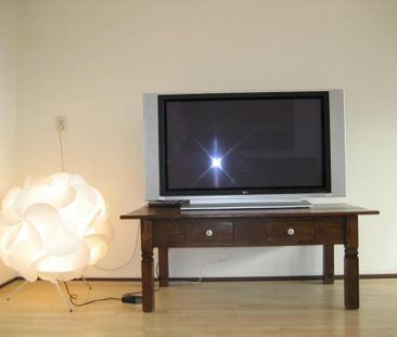 Appartement te huur: Burgemeester De Monchyplein 168 2585 DH Den Haag - Photo 2