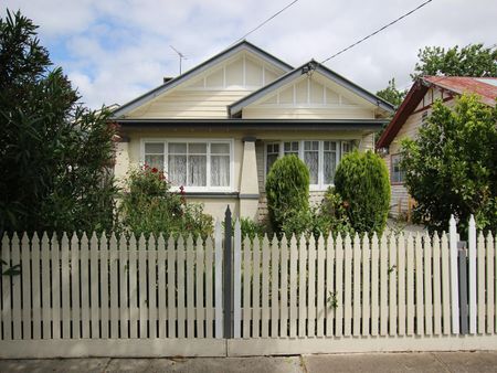 15 Sharp Street, Northcote VIC 3070 - House For Rent | Domain - Photo 5