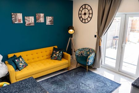 1 Bed Flat, Visita Apartments, CR0 - Photo 2