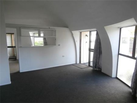 144b Innes Road, St Albans, Christchurch City - Unique Dome Shaped Flat in Superb Location - Photo 2